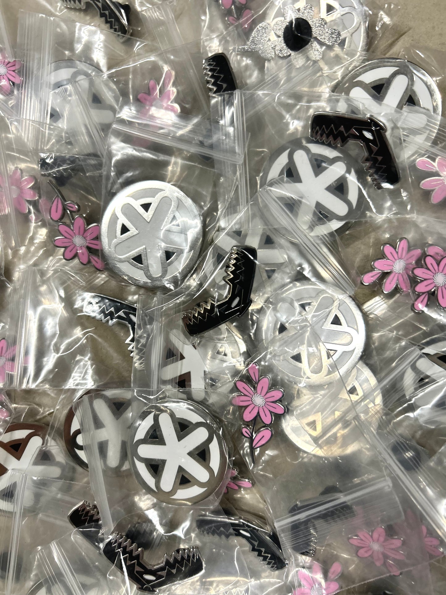 A5555* OCTOBRE ROSE / PINS CAP