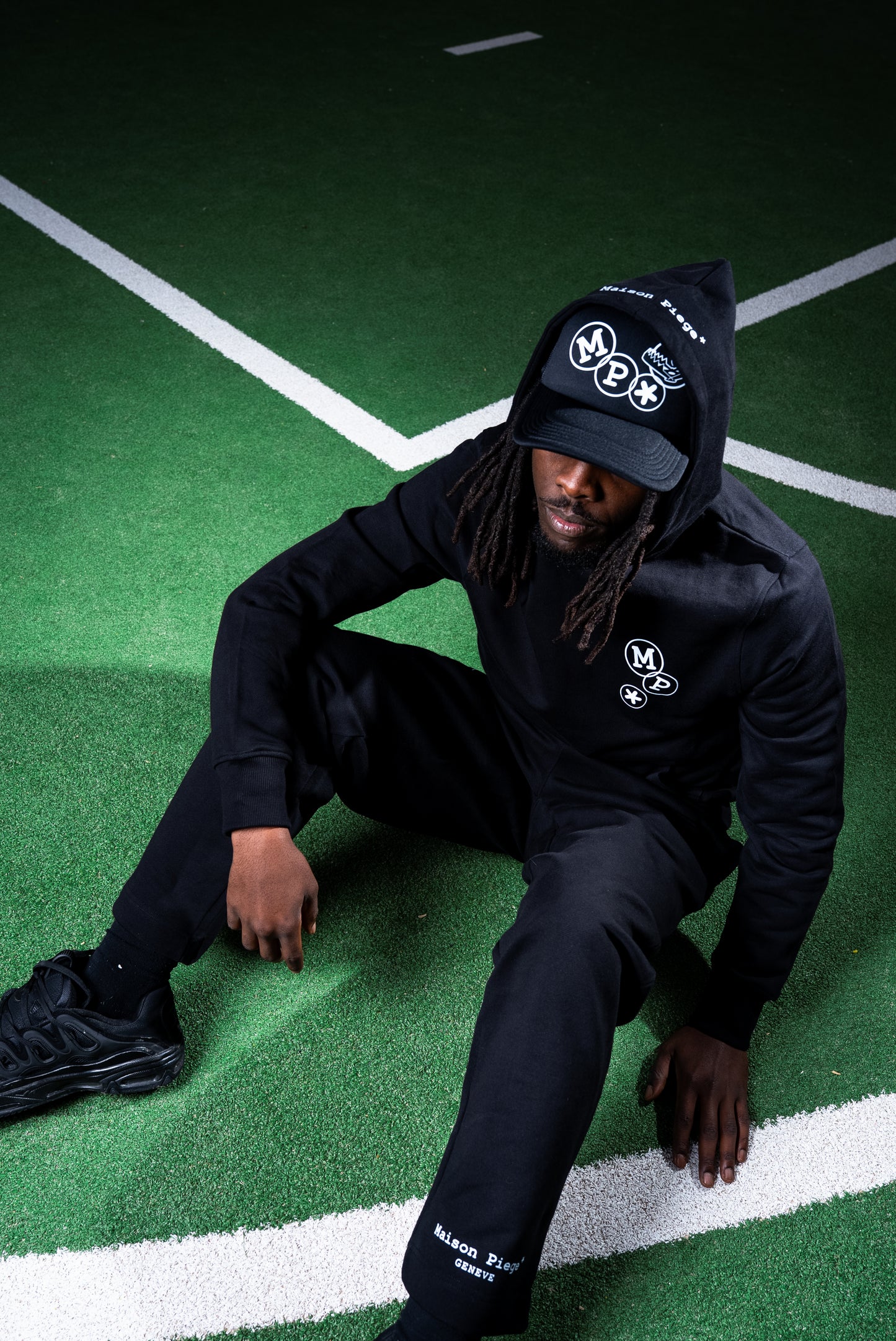 A001* BLACK HOODIE MP