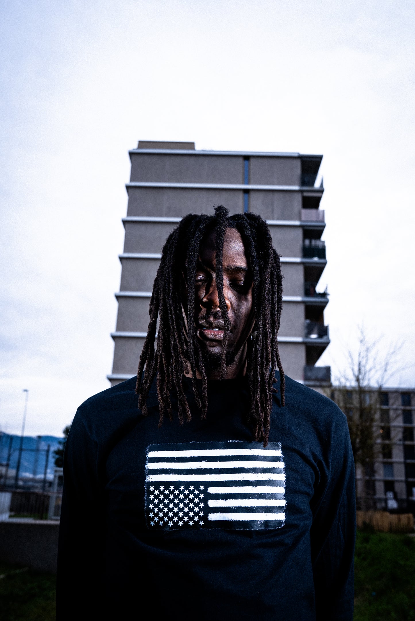 A25* BLACK LONGSLEEVE FREE USA